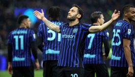 Inter-Genoa, moviola: Calhanoglu che storia, passa dal rosso al rigore decisivo