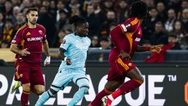 Roma-Bologna: proteste di Mancini sul gol di Rowe, il Var fa infuriare i giallorossi anche in Europa