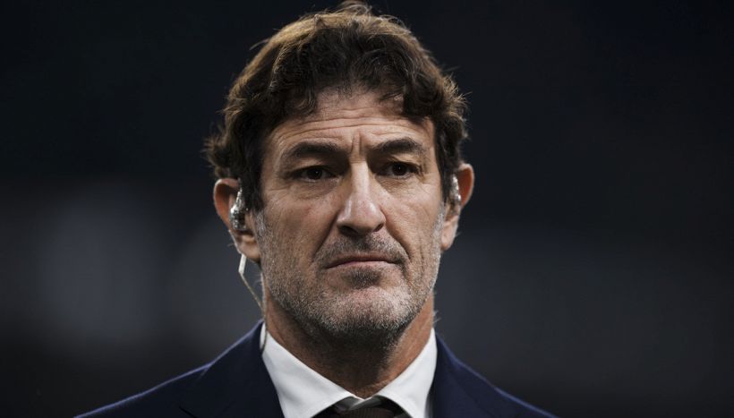 Ciro Ferrara escluso dal murale con la top 11 del Napoli: "Traditore". La replica: "Maradona m'avrebbe voluto"