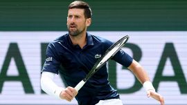 Djokovic, lite col team a Indian Wells: parolacce verso il box, rischio tracollo, poi batte a fatica Kovacevic