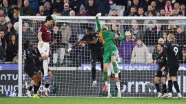 Donnarumma, altra papera e City flop: Arsenal in fuga. Tonali out, lo scorpione di Calafiori è leggenda