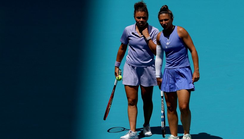 Miami, la finale travagliata di Errani e Paolini: occasioni sprecate, poi pioggia, cambio di campo e crollo