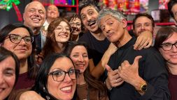 Sofia Goggia in videochiamata con Fiorello e Biggio a La Pennicanza, famiglia Sinner e referendum