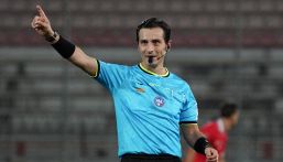 Napoli-Sassuolo Primavera, follia in campo: espulso minaccia e strattona l'arbitro, il fratello di Maresca