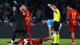 Napoli-Lecce, Banda si accascia al suolo: Conte il primo ad accorgersene, interviene Gutierrez. Maradona in silenzio