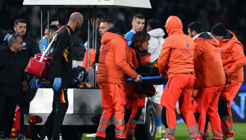 Napoli-Lecce, il malore di Banda spaventa tutti: la rivelazione di Conte. Le condizioni dello zambiano e il retroscena