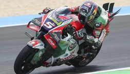 Gp Brasile, Zarco e la pioggia si prendono le prequalifiche: poi Marquez e Razgatlioglu, Bezzecchi lontanissimo