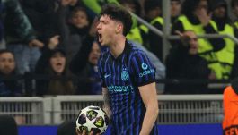 Inter, Bastoni torna nel ciclone, il premio per l’onestà scatena il caos: "Quand'è che ha chiesto scusa?"