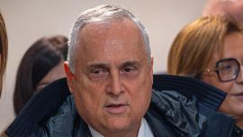 Lazio, Lotito nervoso: litiga con un cronista, dribbla Sarri e fa chiarezza sulla telefonata delle polemiche 
