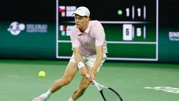 Sinner, la rivelazione sul ko con Djokovic: “Prima di partire stavo male”. La strategia per battere Alcaraz al Roland Garros