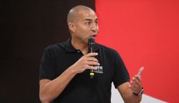 Juventus, Trezeguet fa discutere: boccia Vlahovic e difende David, poi chiede un colpo in stile Modric