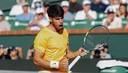 Alcaraz minaccia il record di Sinner: Ruud non si trasforma in Federer. Draper vince la maratona con Djokovic