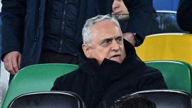 Lazio, l’Olimpico si ripopola, ma tra Lotito e i tifosi è solo una tregua: la mossa degli ultrà e il destino di Sarri 