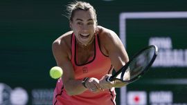 Indian Wells: Sabalenka batte Mboko, ma quanto odio sui social per la foto col velo. Zverev sfida Sinner