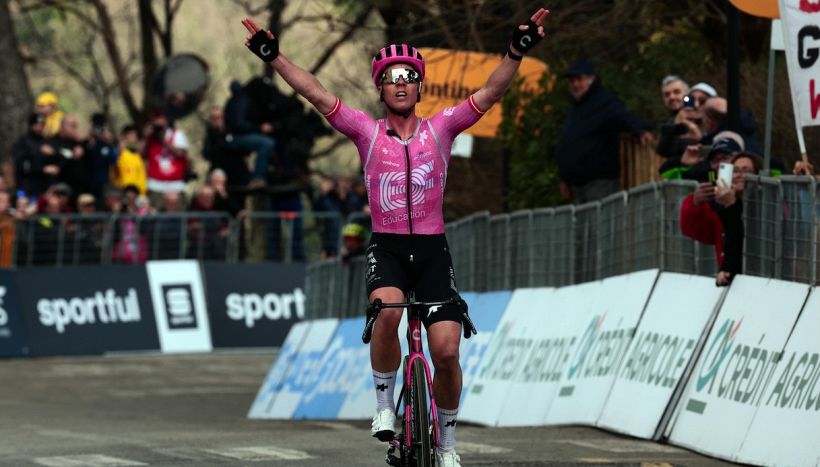 Tirreno-Adriatico 2026, 5a tappa: a Mombaroccio vince Valgren, Del Toro attacca Pellizzari e si riprende la maglia azzurra