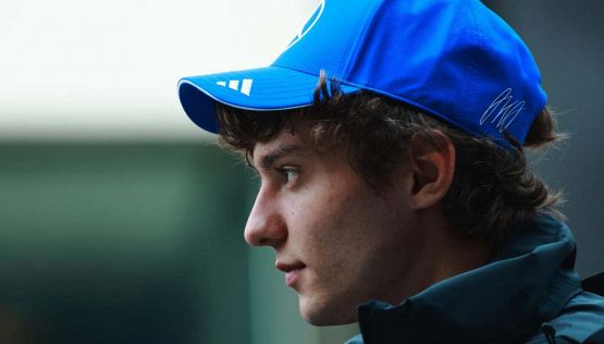 F1, Antonelli sotto pressione: “Il Mondiale è nelle sue mani”. Montoya è spietato: “Russell lo deve distruggere”