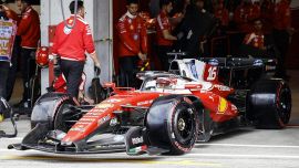 Leclerc furioso nel team radio: 'Una barzelletta', il mutismo di Hamilton e la calma di Antonelli. Rabbia Max