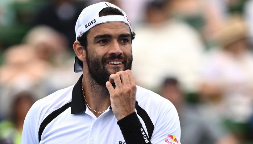 Marrakech, Berrettini delude e cede a Buse tra le polemiche: furbata in stile Alcaraz per Bellucci, out Cinà