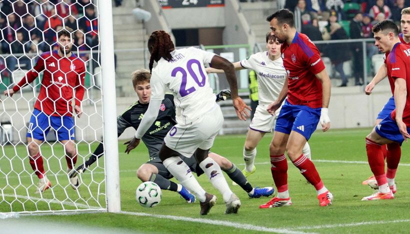 Rakow-Fiorentina 1-2, Kean rovina la qualificazione: scintille con Vanoli per il cambio, addio più vicino