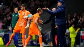 Kinsky come Karius, l'incubo del portiere del Tottenham a Madrid: De Gea lo rincuora, Schmeichel attacca Tudor