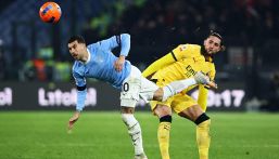 Serie A, le partite di oggi: dove vedere Verona-Genoa, Pisa-Cagliari, Sassuolo-Bologna, Como-Roma e Lazio-Milan