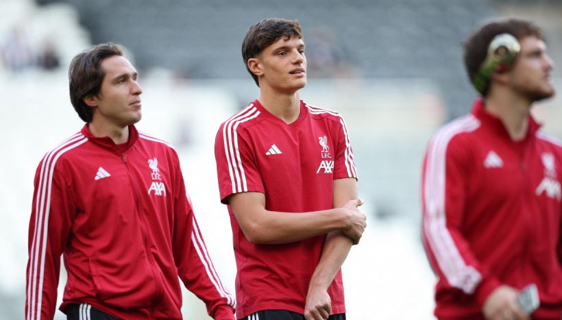 Inter, l’erede di Bastoni è Leoni: l’ultima scommessa di Marotta, come sta il difensore del Liverpool