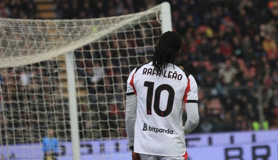 Milan, Leao centravanti è il problema? Ecco perché Allegri non ama il tridente