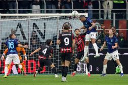 Scudetto, è corsa a tre Inter-Milan-Napoli: lo scenario clamoroso in caso di arrivo a pari punti