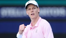 Sinner sempre più scaltro a Miami: la mossa da "cattivo" contro Tiafoe e quella pronta per la semifinale