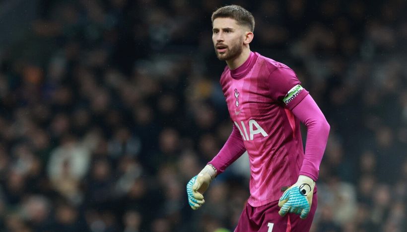 Tottenham, papera Vicario derisa su account Premier, è bufera mentre Tudor già rischia esonero