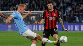 Lazio-Milan 1-0 pagelle: Isaksen segna anche per l'Inter. Estupinan, effetto derby finito, Leao fantasma