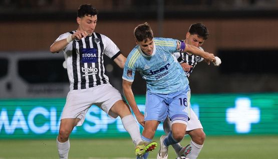 Tra Arezzo e Ascoli duello batticuore fino alla fine per la promozione in B