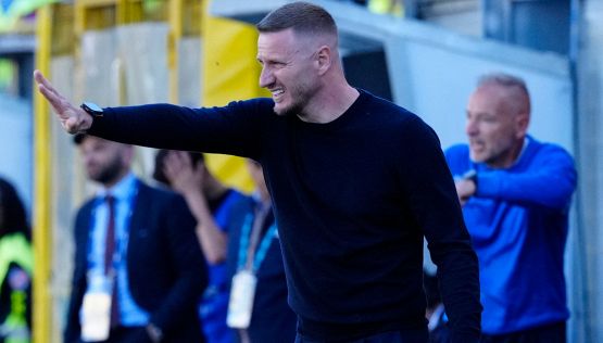 Tutti pazzi per Abate, il rampante mister che sta trascinando la Juve Stabia verso i playoff