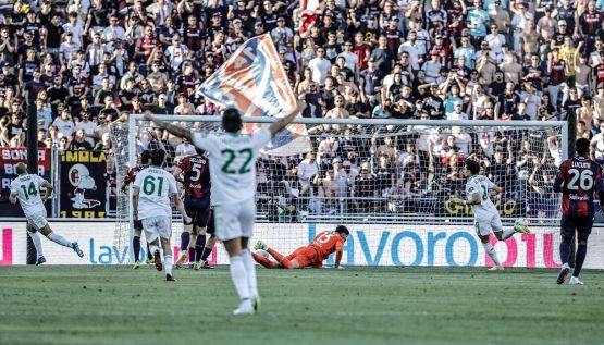 Bologna-Roma, moviola: dubbi su un mani in area, Wesley graziato, Rensch rischia il rosso