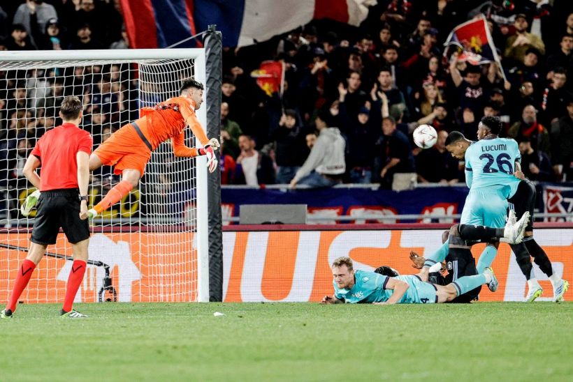 Bologna-Aston Villa 1-3, pagelle: Rowe non basta, gli errori di Ravaglia e Heggem allontanano le semifinali