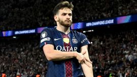 Psg nella storia: il significato dell'esultanza di Kvaratskhelia, Luis Enrique conta i gol che serviranno, Dembélé arrabbiato