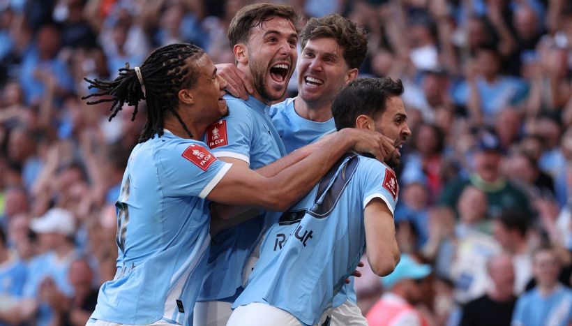 Juve, si libera un altro big dal Manchester City: Stones ufficializza l'addio, cosa frena l'operazione