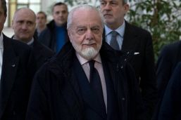Napoli, De Laurentiis verso il processo per i casi Osimhen e Manolas: cosa rischia il club azzurro