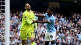 Donnarumma, papera clamorosa poi il riscatto: Haaland stende l’Arsenal, il Manchester City riapre la Premier