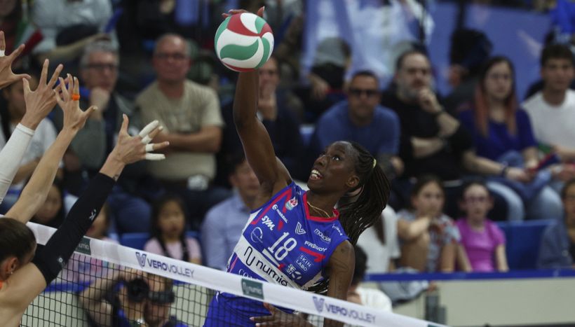 Volley femminile, Conegliano torna dominante: 3-0 a Milano in gara 2, per Egonu lo scudetto resta lontano