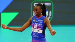 Volly, Egonu tradita dal polpaccio: Conegliano in rimonta