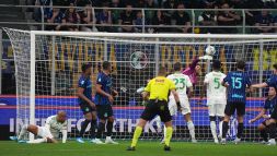 Inter-Roma, moviola: gol di Lautaro irregolare ma la colpa non è di Sozza, negati due rigori