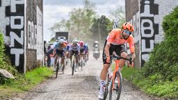 La Roubaix maledetta di Filippo Ganna a 50 km dall'arrivo