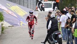 Gp Spagna: Alex Marquez su Diggia, Bezzecchi e Marc. Bagnaia cade, si rialza e va in Q2 ma che fatica Pecco