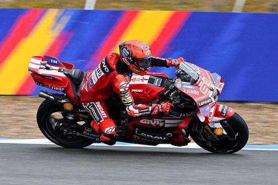 Gp Spagna: pole umida di Marquez sul solito Zarco. Prima fila Diggia, poi Bezzecchi. Bagnaia alla deriva