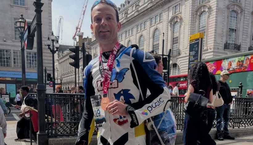 Guintoli commuove anche dopo l'impresa di Londra per Luca: "Corpo a pezzi ma il cuore è pieno di gioia"
