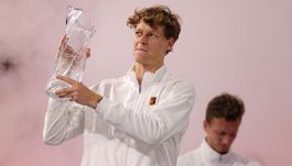 Sinner, Roddick senza parole: “Assurdo, è uno scherzo”. L’ex n°1 pizzica Alcaraz e si scontra con Mouratoglou