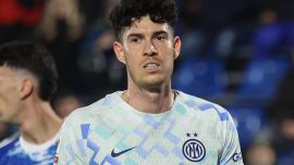 Inter, prima mossa del Barcellona per Bastoni ma accordo ancora lontano: Leoni l’erede designato per Marotta