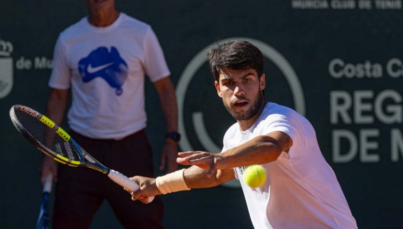 Montecarlo, Alcaraz si sfoga: “Così si passa il limite”. L’ex coach di Sinner all’attacco: “Con Ferrero non l’avrebbe fatto”