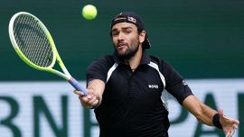 Montecarlo, Berrettini 'martella' Bautista-Agut che si ritira dopo 4 game: ora supersfida con Medvedev. Darderi subito out